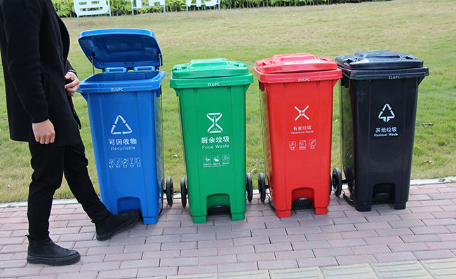 脚踏塑料垃圾桶是广西ZLG侣光的热卖产品