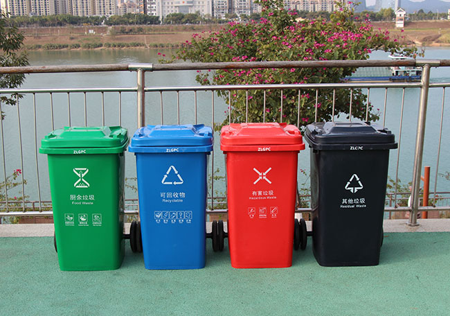 环保分类垃圾桶